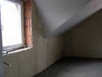 /album/vnitrni-omitky/vapenocementova-rucni-omitka-hazena-na-porotherm-106-jpg/